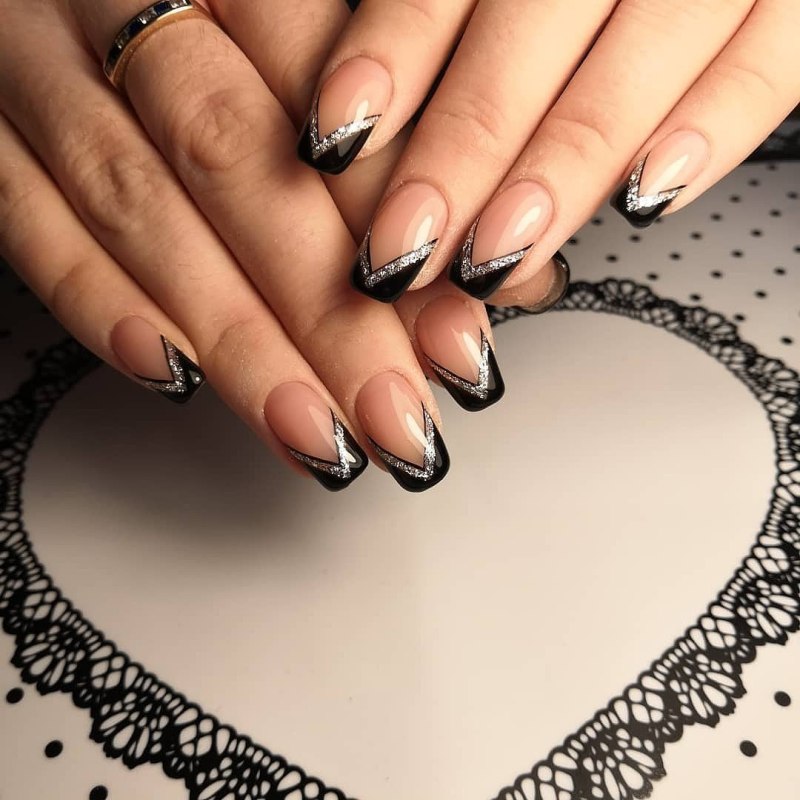 Чёрный матовый френч 2021