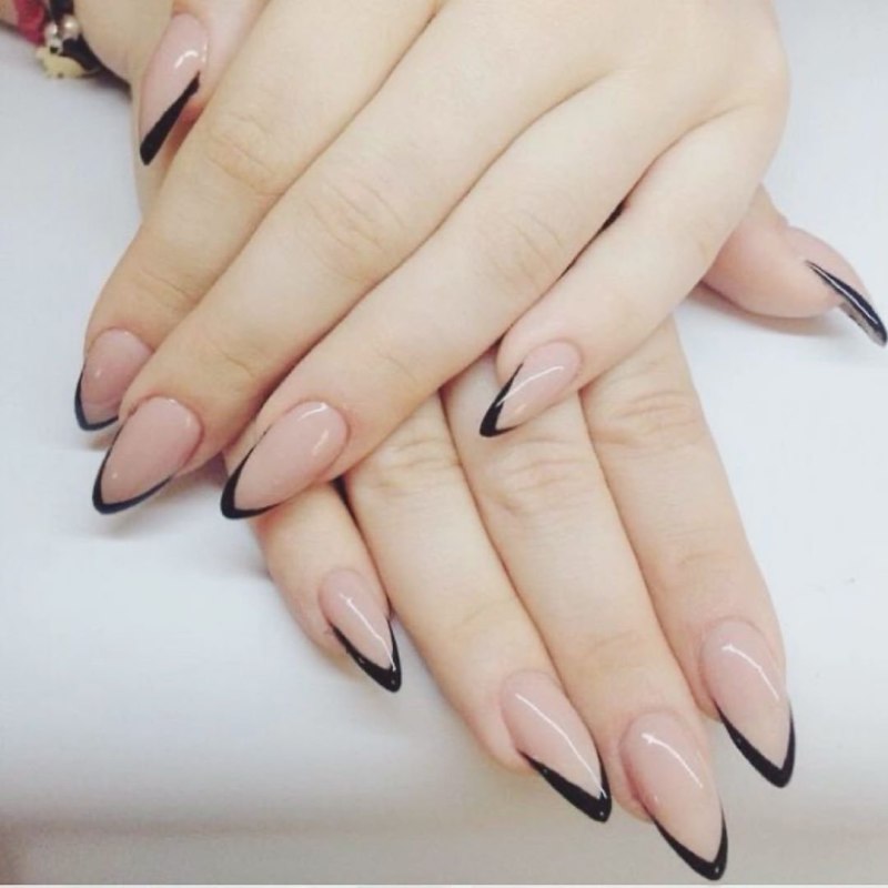 Цветной френч на миндалевидных ногтях