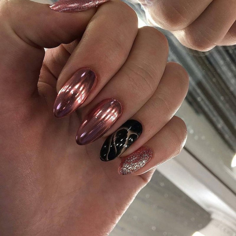 Маникюр с паутинкой