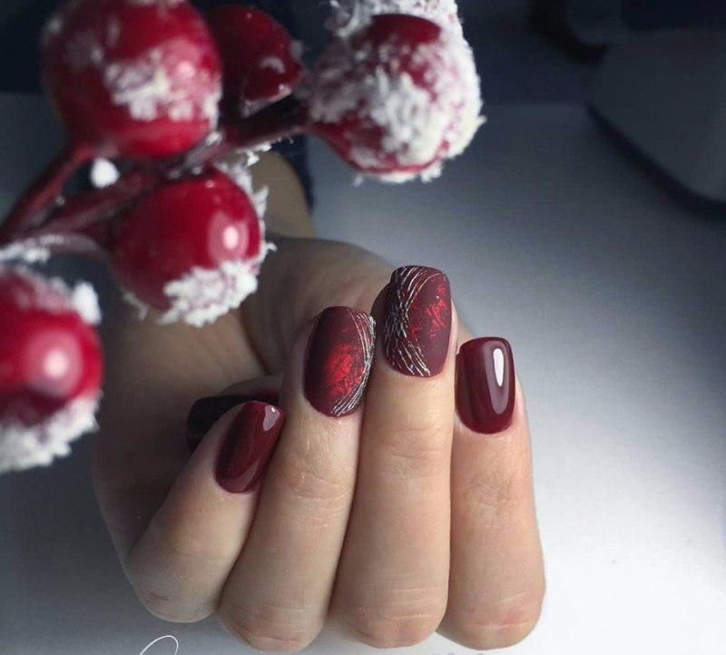 25 Января знак бордо маникюр