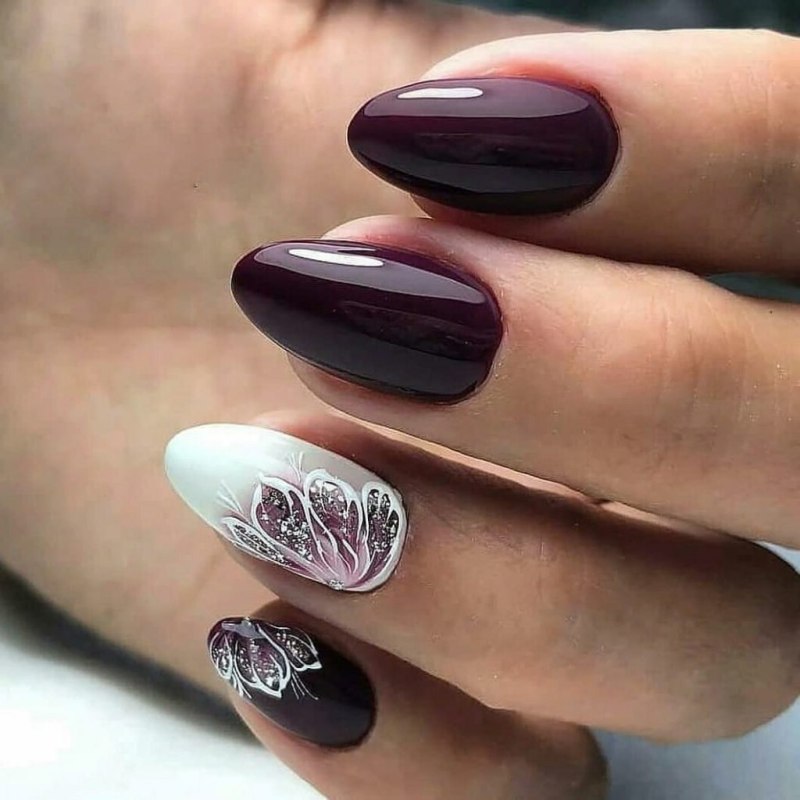 Шотландская клетка Барбери на ногтях