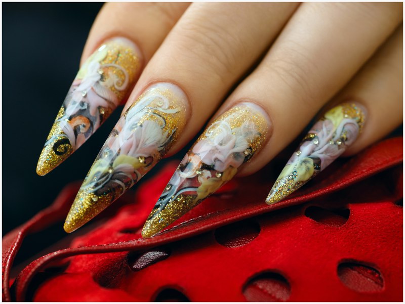 Черные ногти с драконом