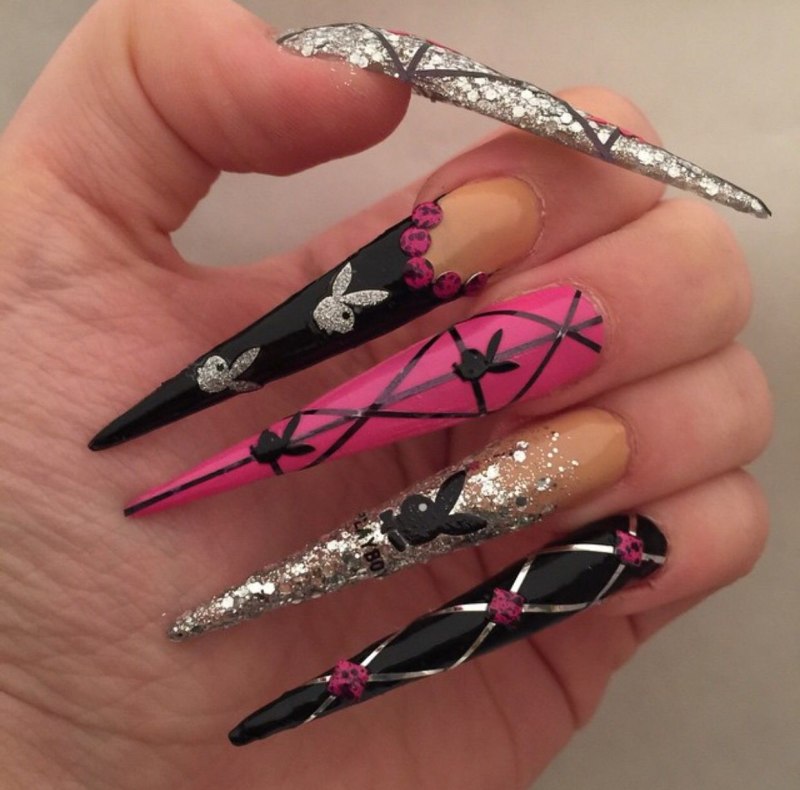 Неформальные ногти острые