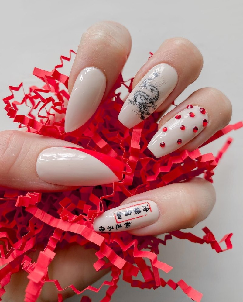 Акриловые ногти длинные яркие