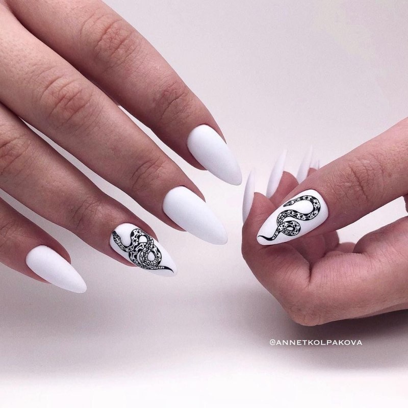 Ногти Готика стилет