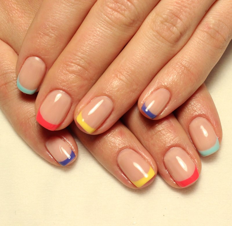 Нюдовый френч маникюр