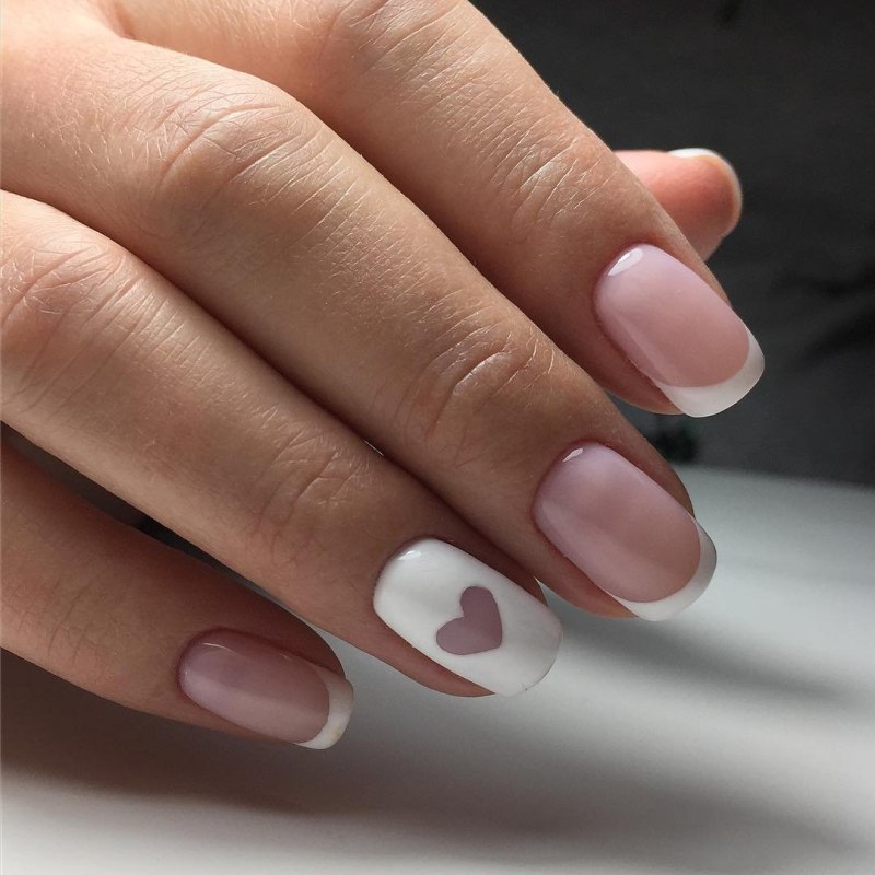 Красивый французский маникюр