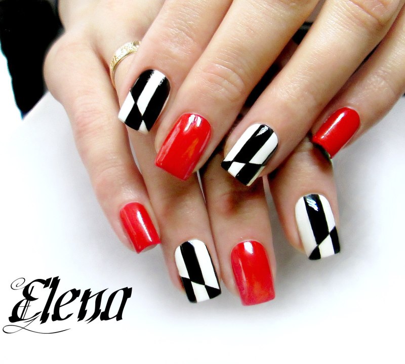 Красные ногти