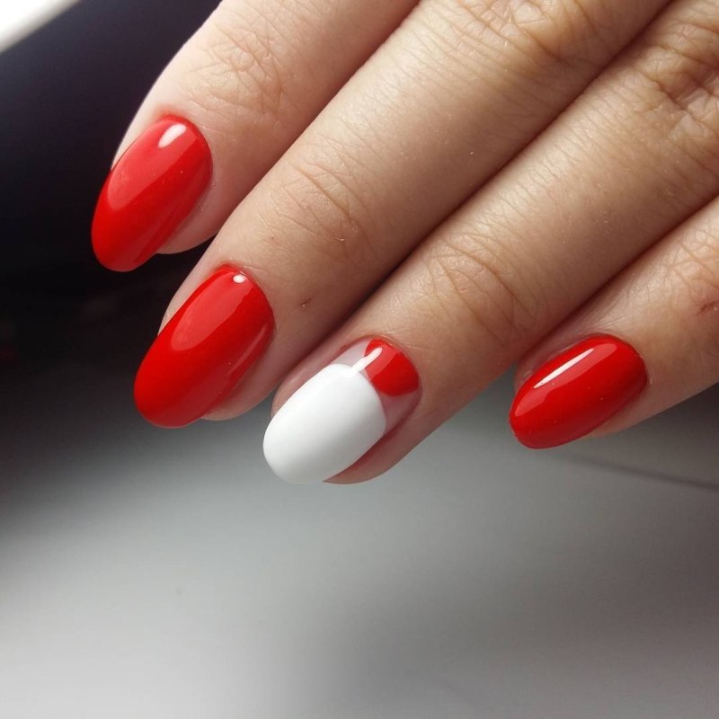 Красные ногти