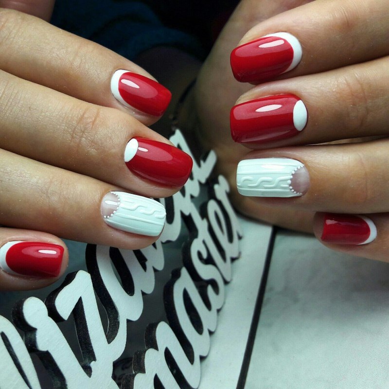 Маникюр красный с белым