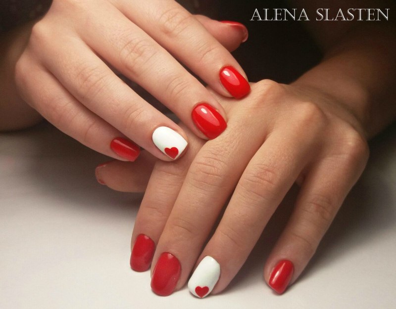 Маникюр черно красный