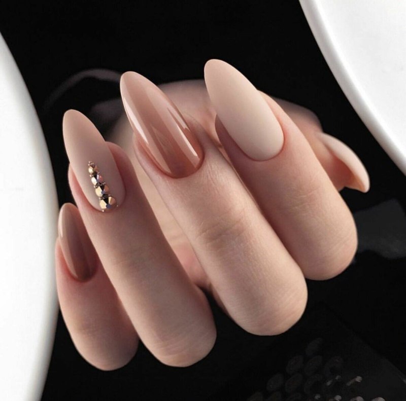 Manicure 2021 миндаль