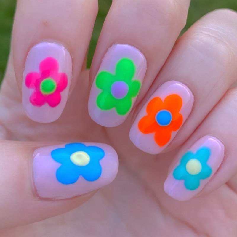 Модный корейский маникюр