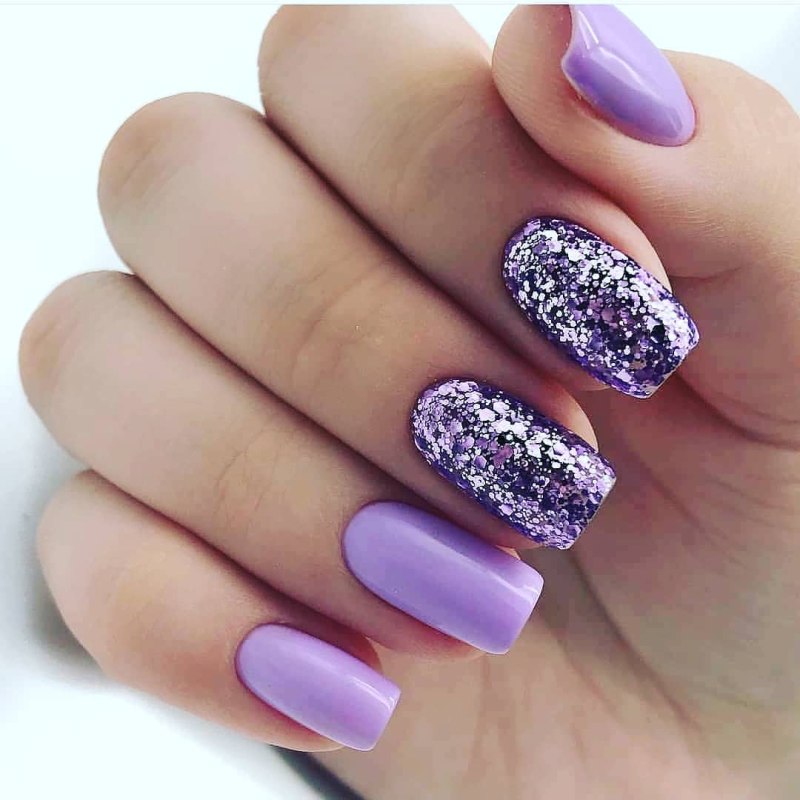 Розово серебристый маникюр