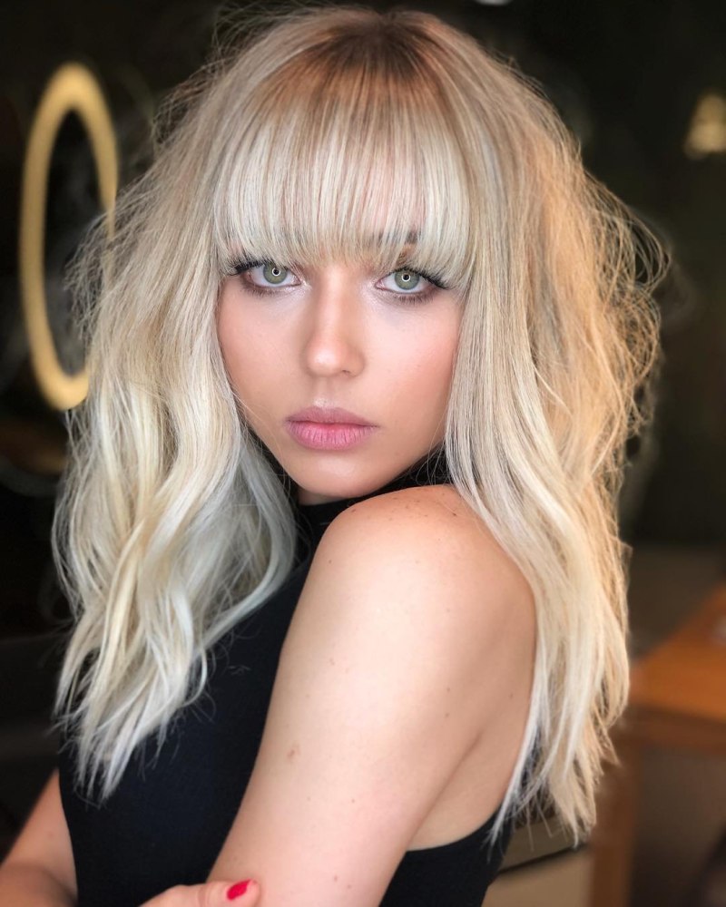 Acacia Brinley с челкой