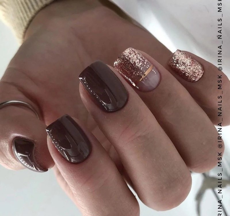 Маникюр коричневый матовый
