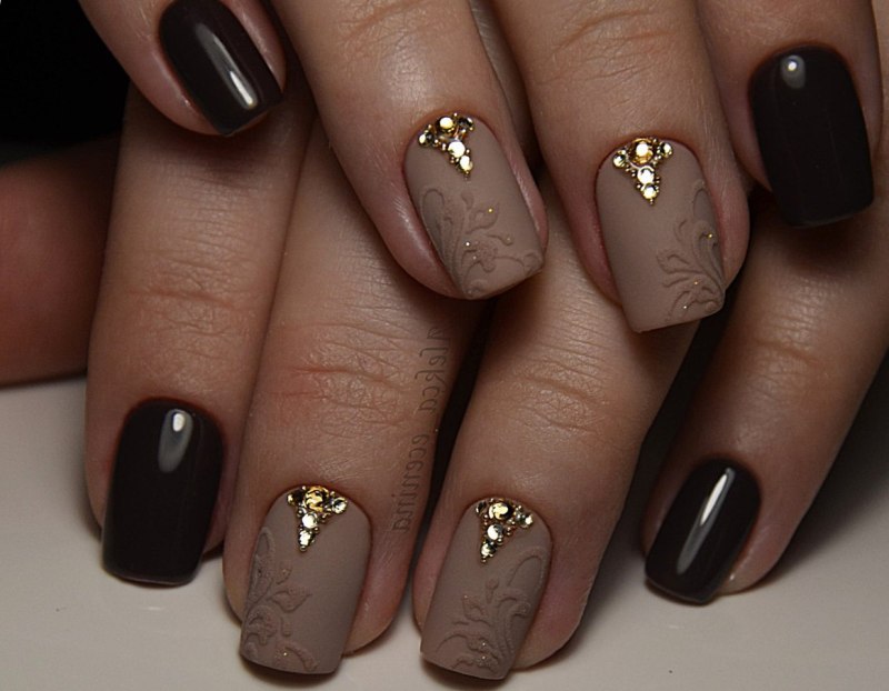Шоколадный маникюр