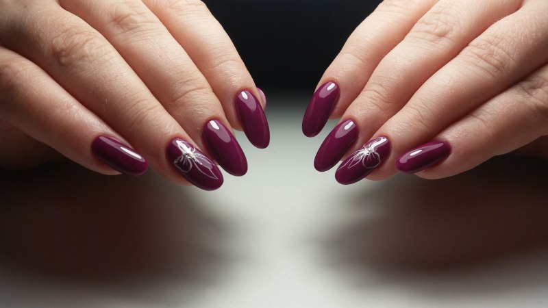 Дизайн ногтей миндаль