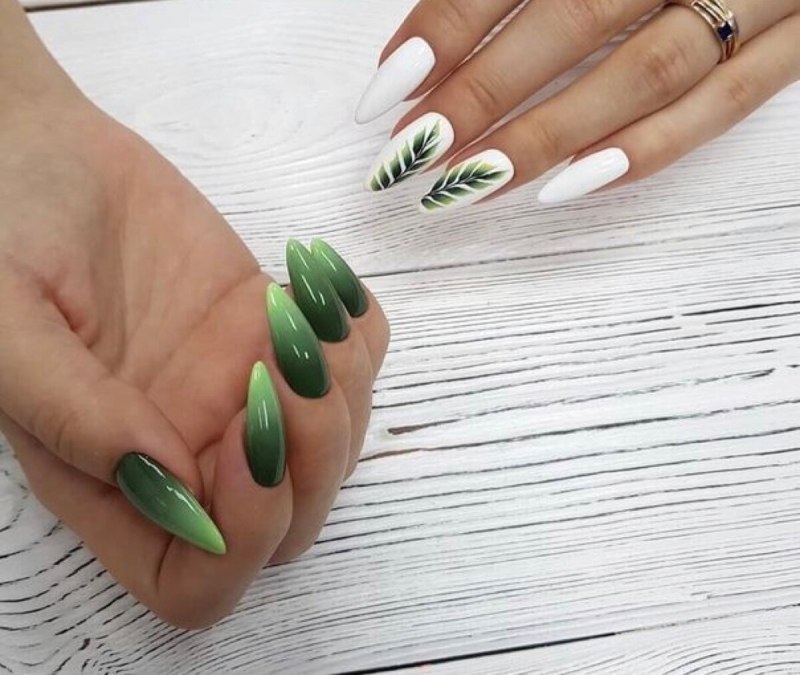 Маникюр зеленый с белым