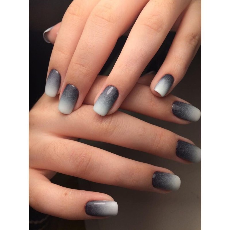 Серый маникюр на длинные ногти