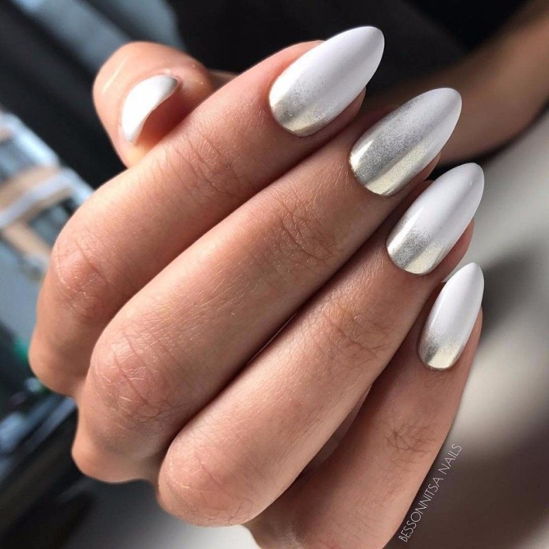 Серый маникюр