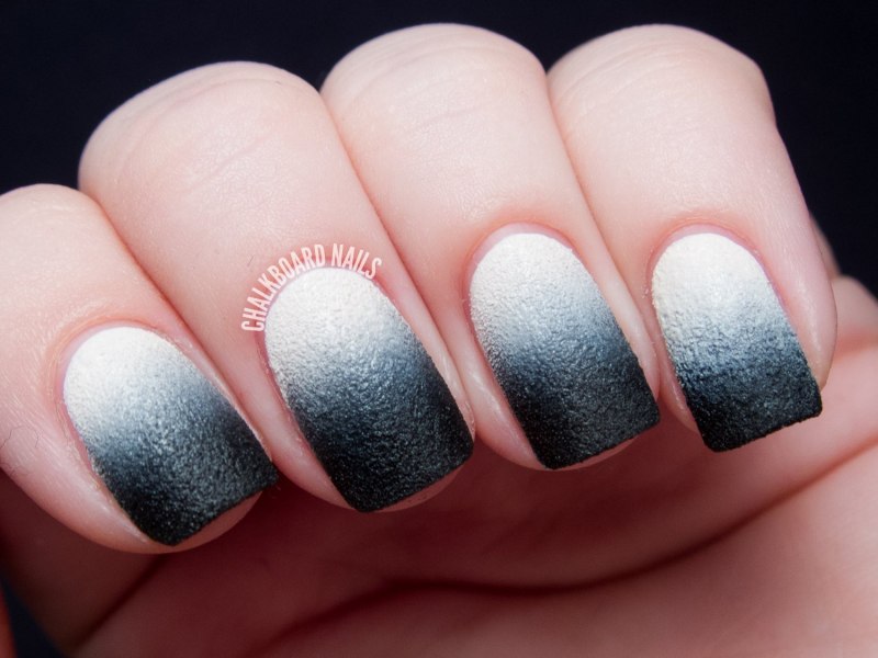 Корейский градиентный маникюр