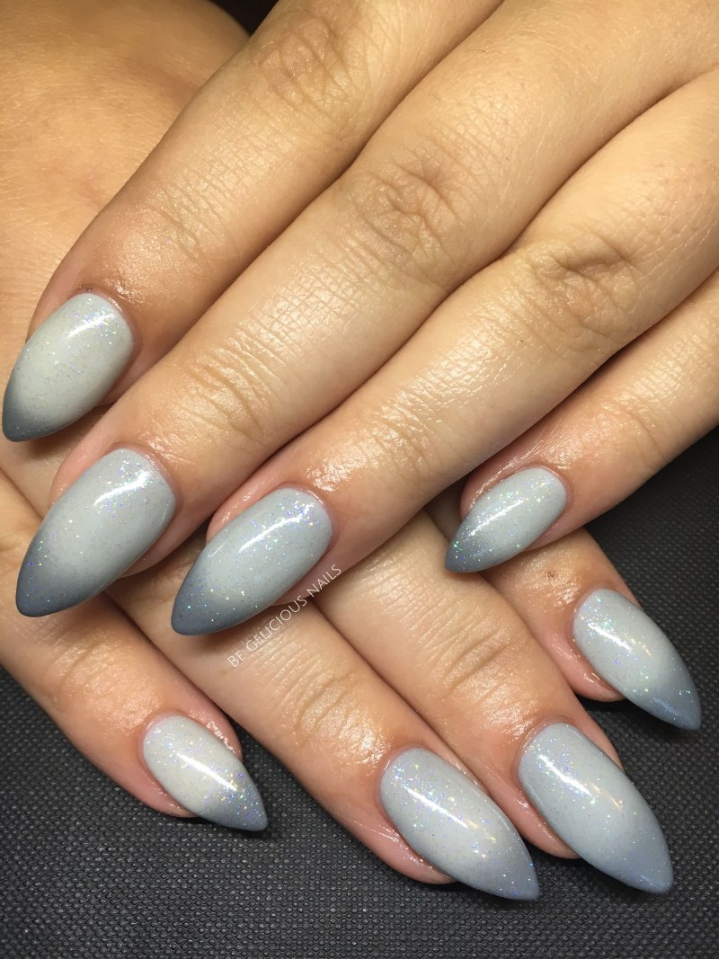 Маникюр градиент матовый