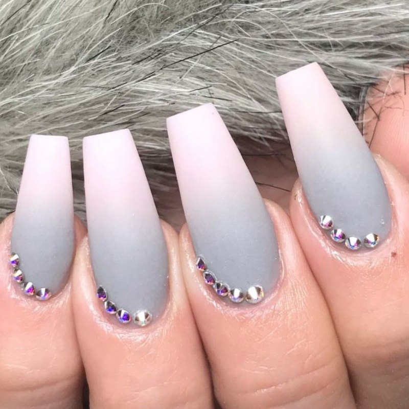 Градиентный маникюр в пастельных тонах