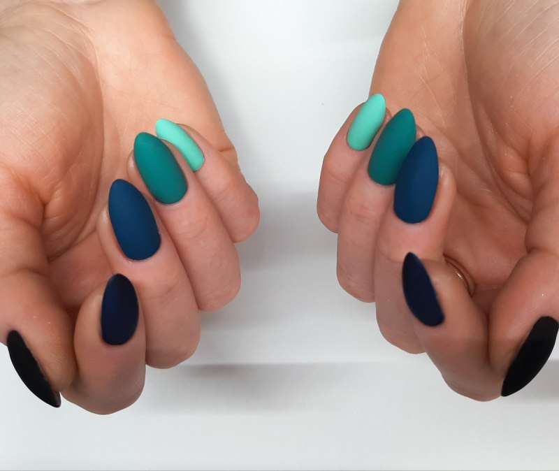 Разноцветный маникюр