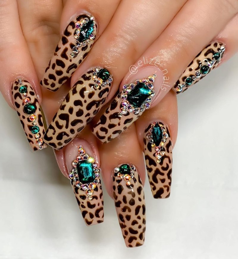 Леопардовые ногти