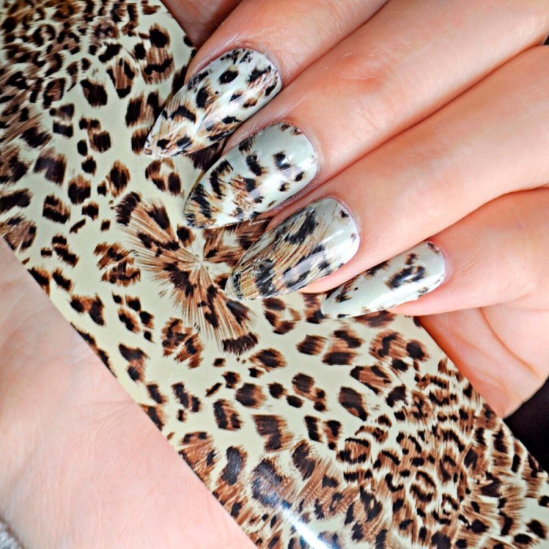 Леопардовый рисунок на ногтях