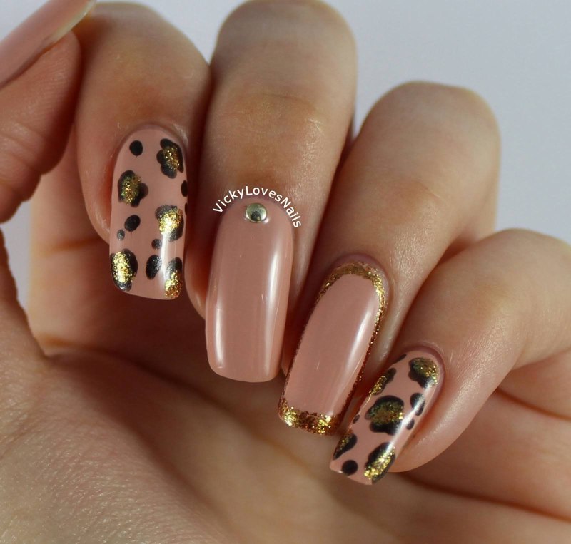 Маникюр с леопардовым принтом