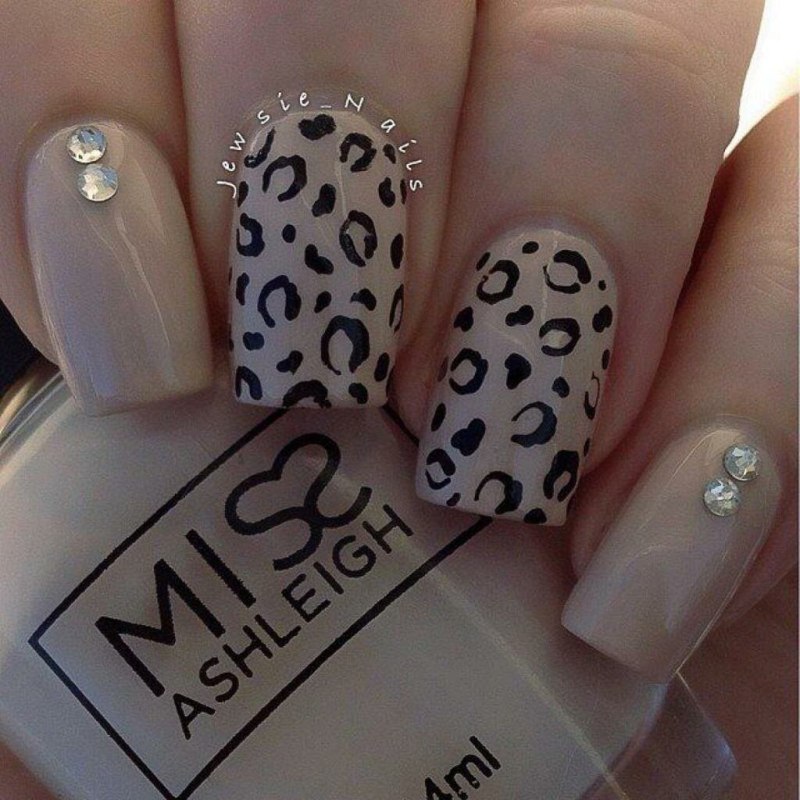 Леопард дотсом