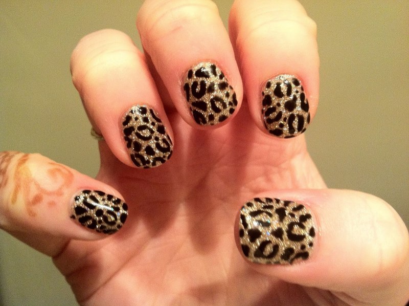 Леопардовый маникюр
