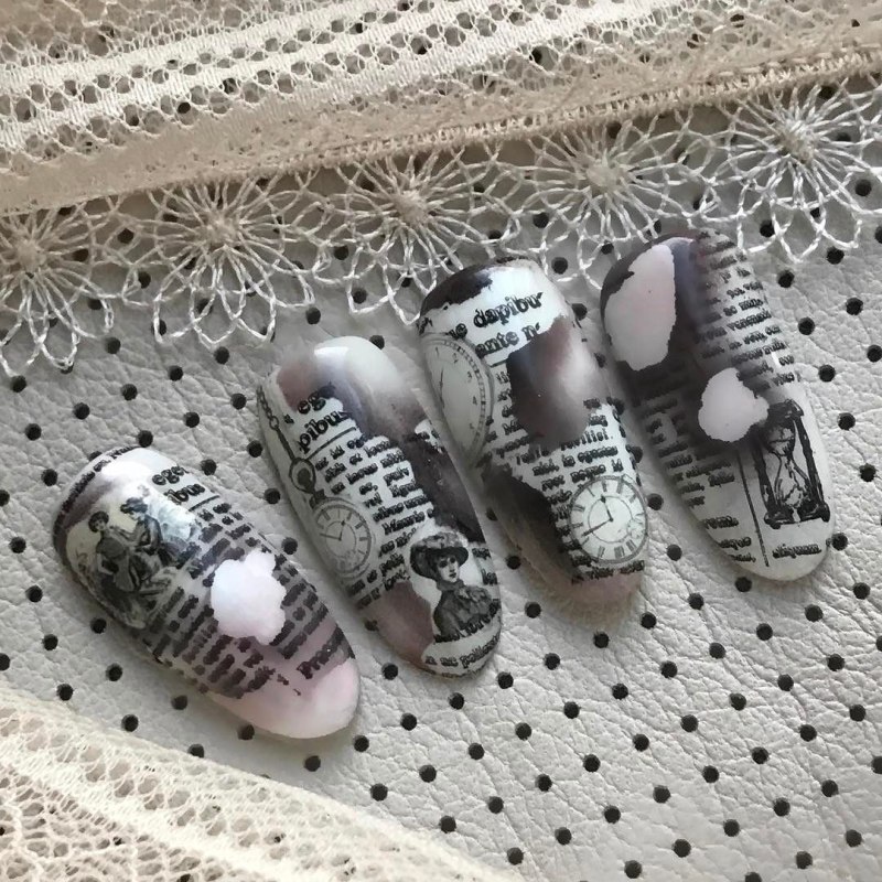 Ногти с газетным принтом