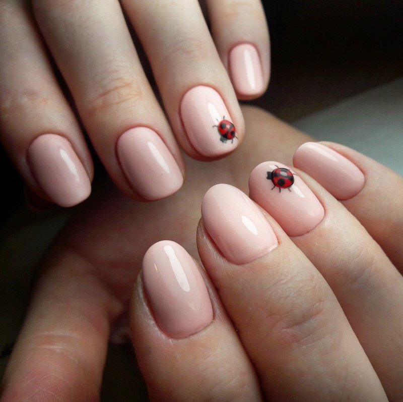 Естественный маникюр