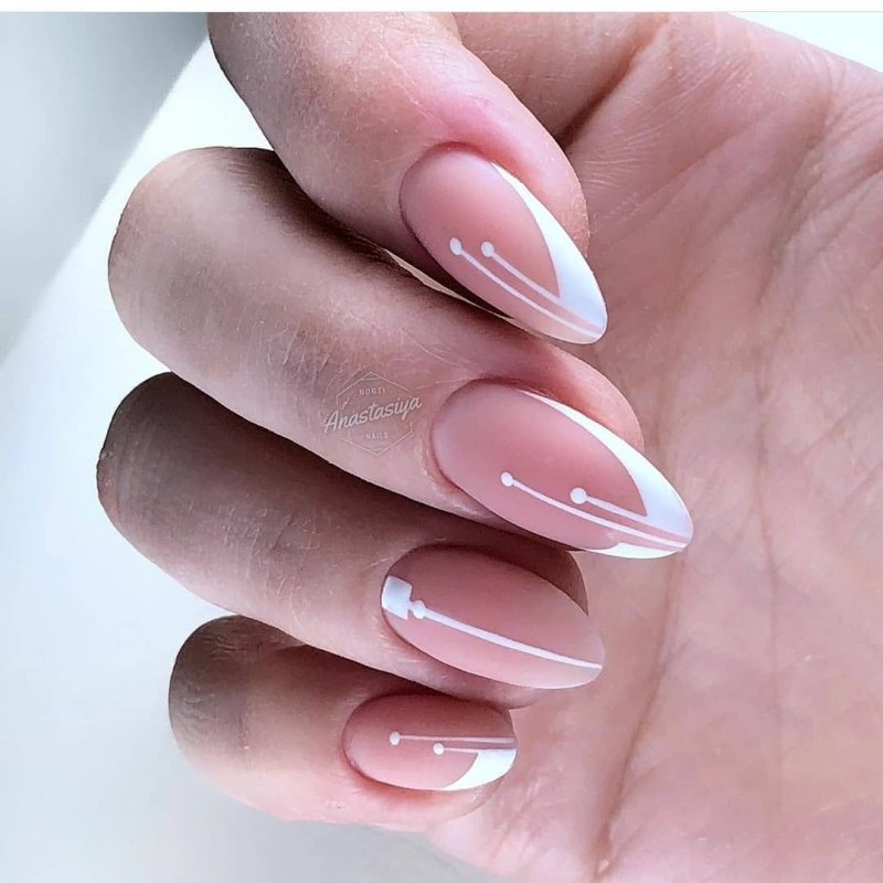 Маникюр на короткие ногти неж