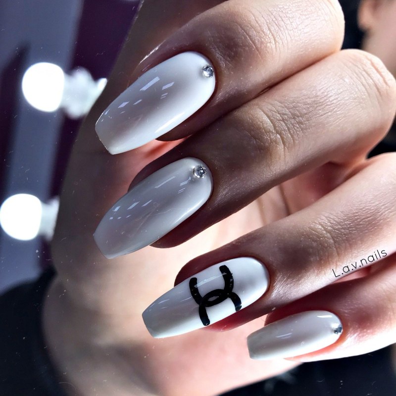 Ногти дизайн новинки 2021 белые