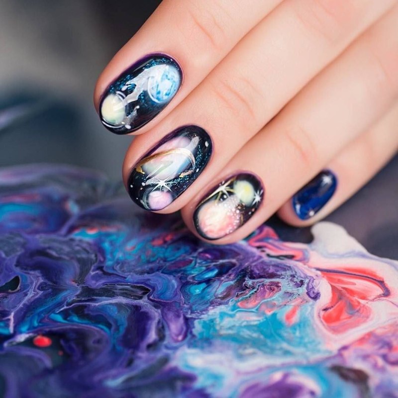 Ногти с разводами