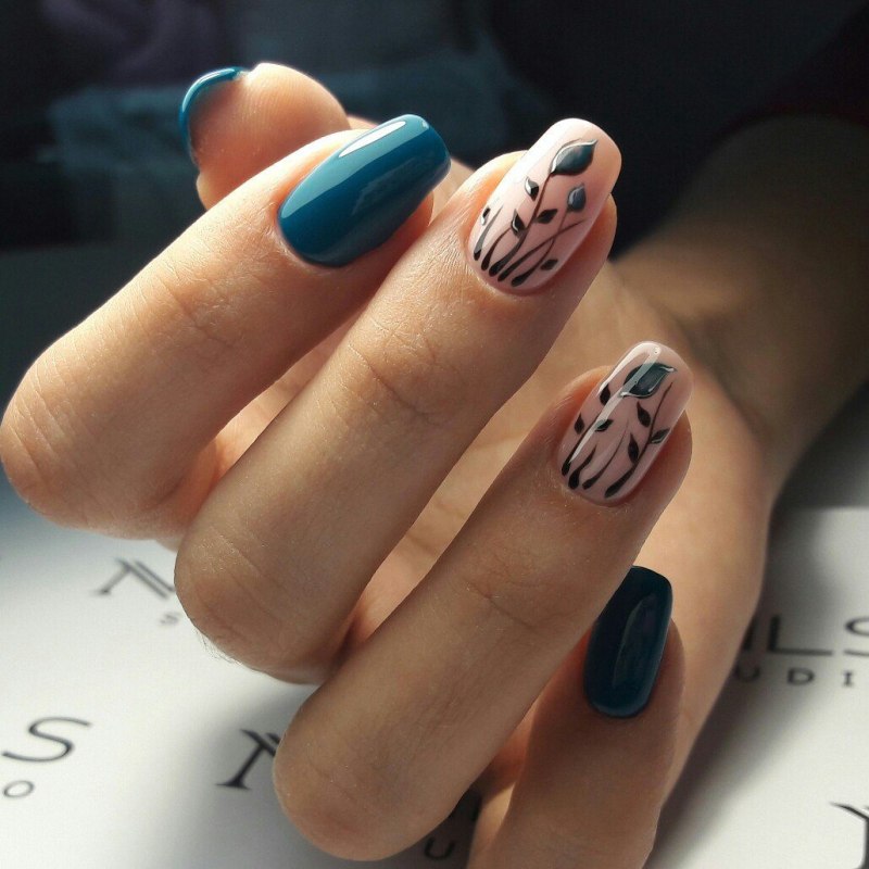 Веточки на ногтях