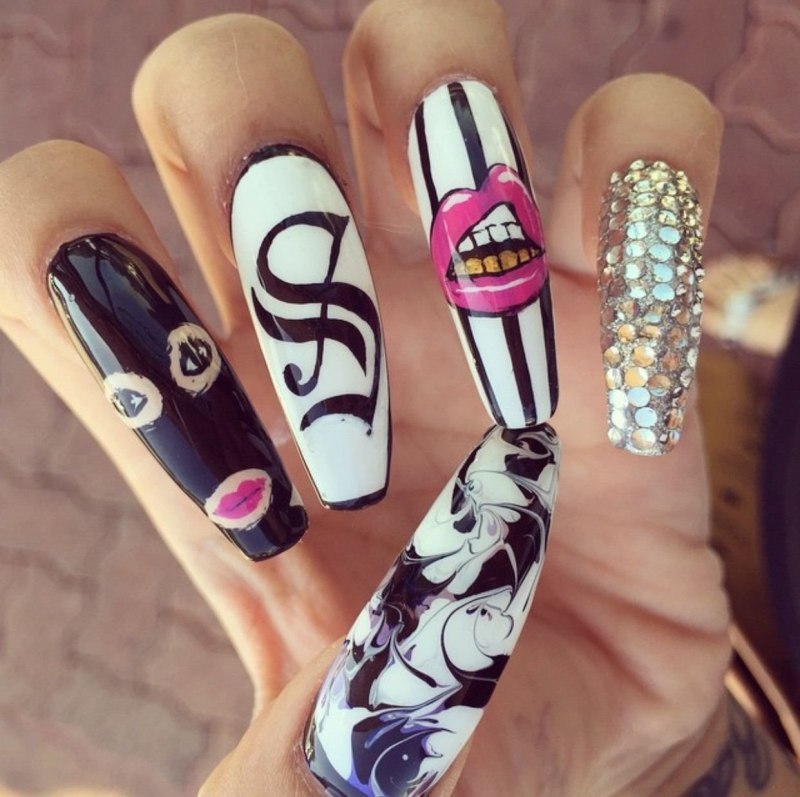 Креативный маникюр на Хэллоуин
