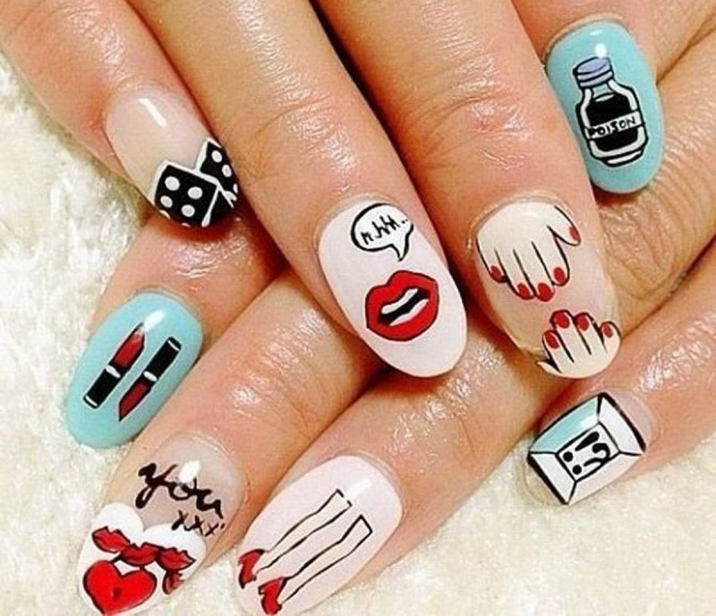 Французский маникюр с мультяшками