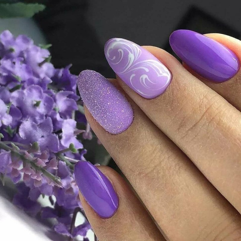 Маникюр в сиреневых тонах