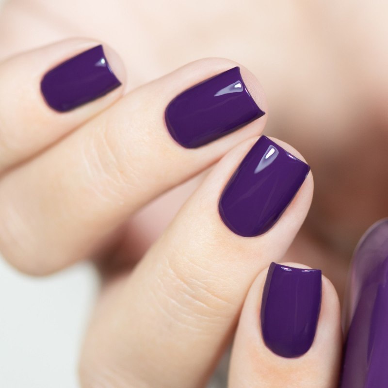 Фиолетовые ногти