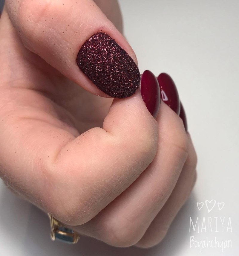Бархатный маникюр
