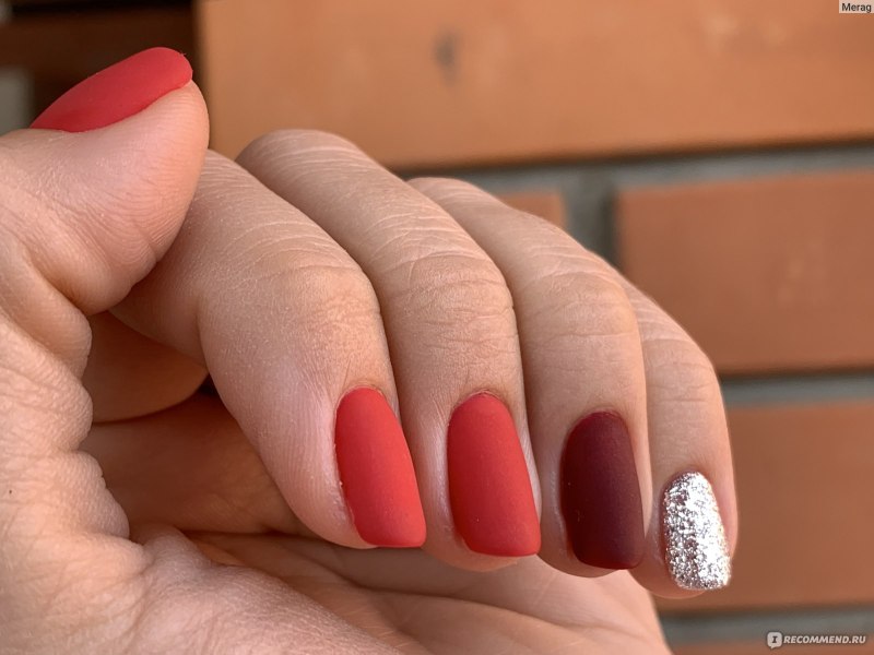 Фиолетовый маникюр бархатный