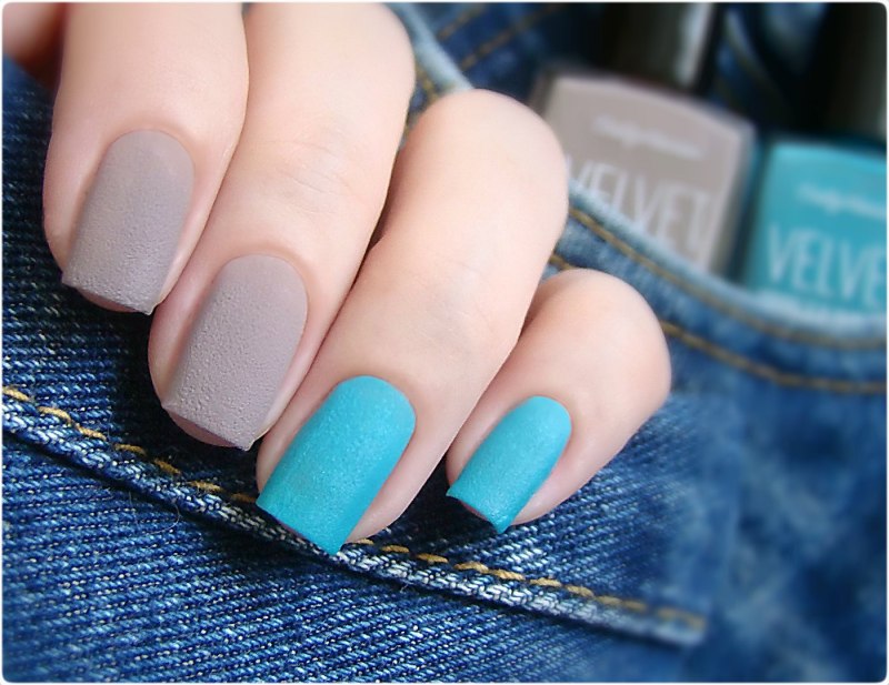 Вельветовый маникюр