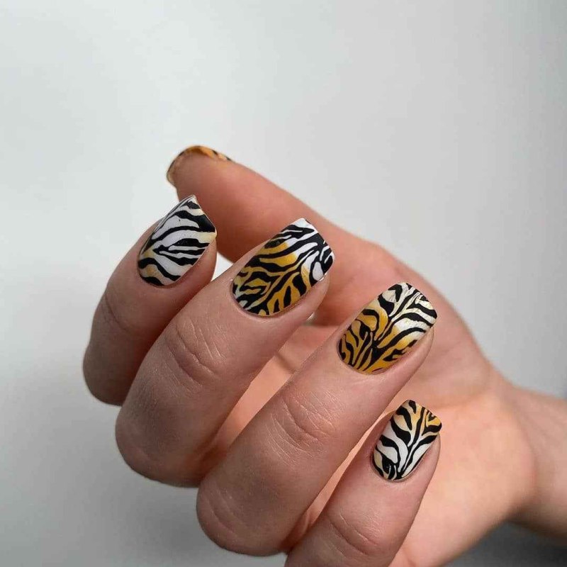 Дизайн ногтей тигровый