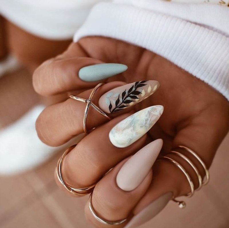 Осенний маникюр на миндалевидные ногти