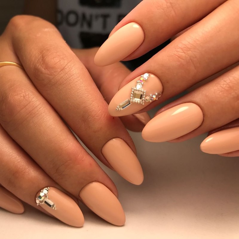 Маникюр дизайн